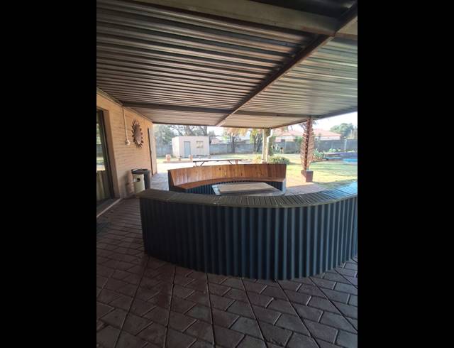 3 BEDROOM HOUSE FOR SALE IN THREE RIVERS